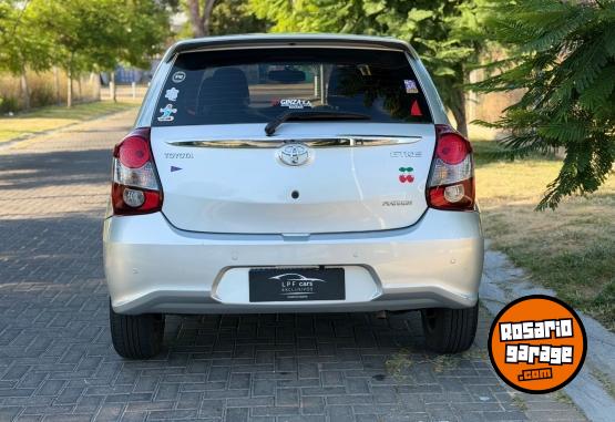 Autos - Toyota ETIOS PLATINIUM 2017 Nafta 45000Km - En Venta