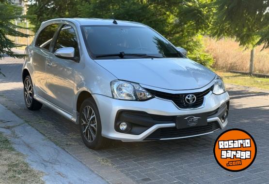 Autos - Toyota ETIOS PLATINIUM 2017 Nafta 45000Km - En Venta
