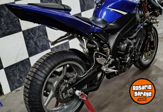 Motos - Yamaha R1 2005 Nafta 40000Km - En Venta