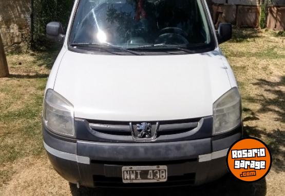 Utilitarios - Peugeot Partner 2014 Diesel 243000Km - En Venta