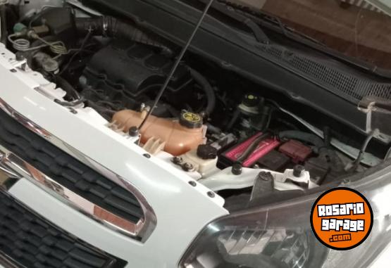 Autos - Chevrolet Spin LT 2016 GNC 115000Km - En Venta