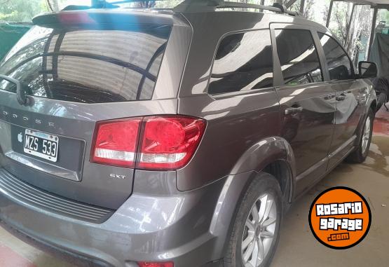 Camionetas - Dodge Journey 2013 Nafta 103000Km - En Venta