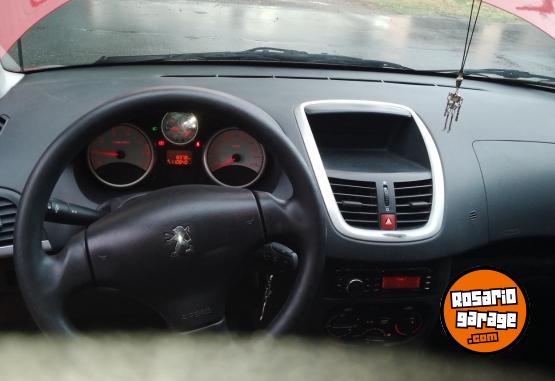 Autos - Peugeot 207 Compact Allure 2015 Nafta 110000Km - En Venta