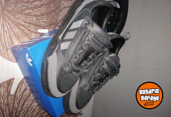 Indumentaria - Zapatillas adidas ADI2000 talle,41.5 (Originales) - En Venta