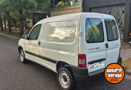 Utilitarios - Citroen Berlingo 2025 Diesel 35Km - En Venta