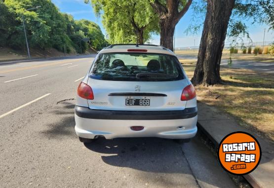 Autos - Peugeot 206 2005 Diesel 180000Km - En Venta