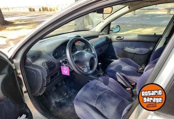 Autos - Peugeot 206 2005 Diesel 180000Km - En Venta