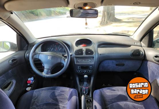 Autos - Peugeot 206 2005 Diesel 180000Km - En Venta