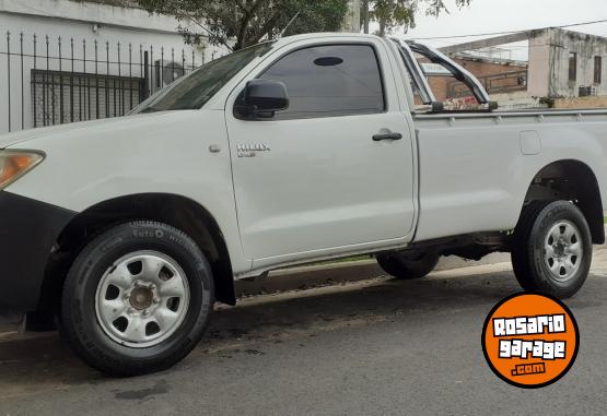 Camionetas - Toyota 2008 Hilux Cabina simple 2008 Diesel 276800Km - En Venta