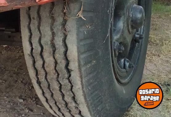 Camiones y Gr�as - Ford 900 - En Venta