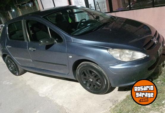 Autos - Peugeot Modelo 2004 versi�n 307 2004 Nafta 256000Km - En Venta