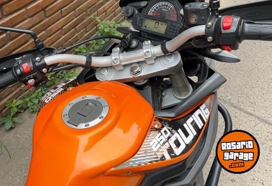 Motos - Corven Touring 250 2016 Nafta 11600Km - En Venta