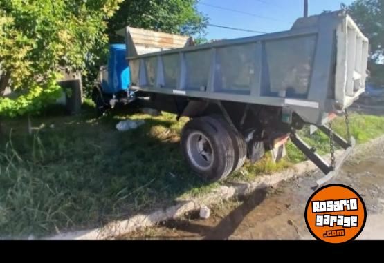 Camiones y Gr�as - Se vende - En Venta