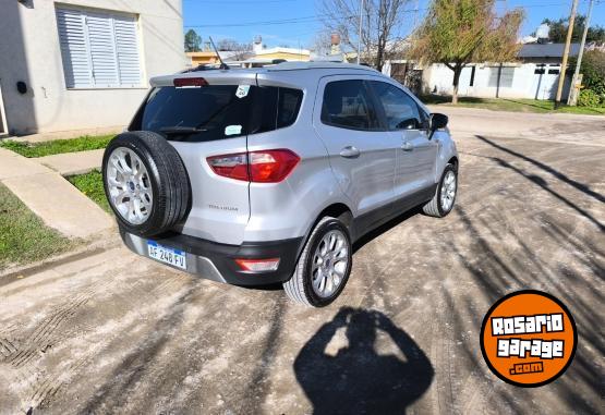 Autos - Ford Ecosport titanium 2022 Nafta 88000Km - En Venta