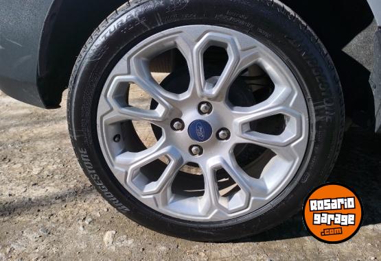 Autos - Ford Ecosport titanium 2022 Nafta 88000Km - En Venta