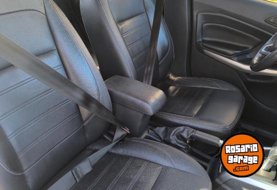 Autos - Ford Ecosport titanium 2022 Nafta 88000Km - En Venta