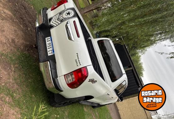 Camionetas - Toyota Hilux srx 2017 Diesel 140000Km - En Venta