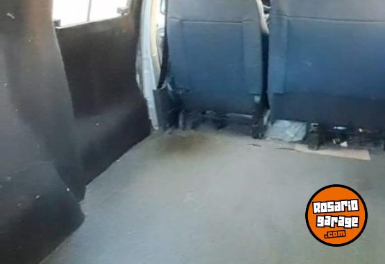 Utilitarios - Peugeot Expert 2005 Diesel 300000Km - En Venta