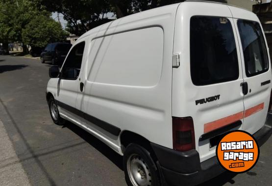 Utilitarios - Peugeot Partner furg�n 2008 Diesel 111111Km - En Venta