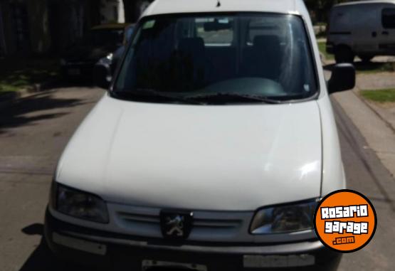 Utilitarios - Peugeot Partner furg�n 2008 Diesel 111111Km - En Venta