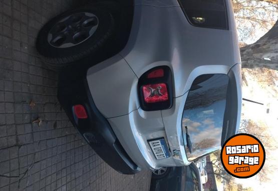 Camionetas - Jeep Renegade 1.8 2016 Nafta 85000Km - En Venta
