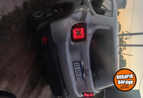 Camionetas - Jeep Renegade 1.8 2016 Nafta 85000Km - En Venta