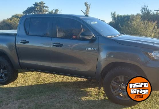 Camionetas - Toyota Hilux 2022 Diesel 152000Km - En Venta