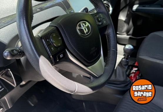 Autos - Toyota Etios 2017 Nafta 127000Km - En Venta