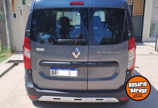 Utilitarios - Renault Kangoo II Stepway 1.5 dci 2022 Diesel 92000Km - En Venta