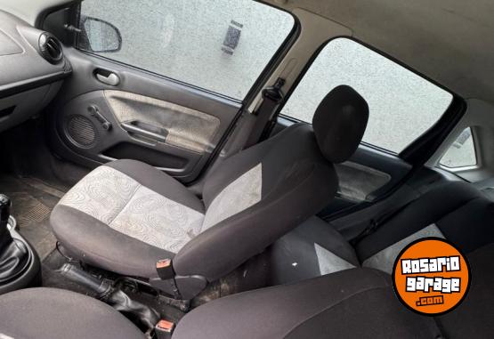 Autos - Ford Ford fiesta Max 2008 Nafta 183000Km - En Venta