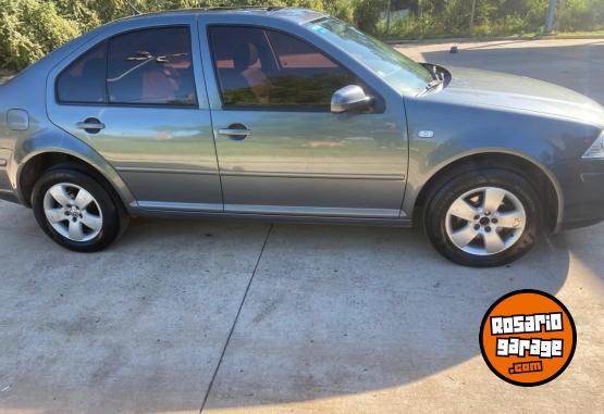 Autos - Volkswagen Bora 2.0 2013 Nafta 245000Km - En Venta