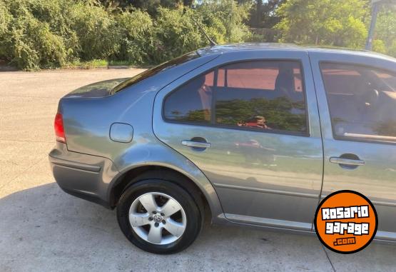 Autos - Volkswagen Bora 2.0 2013 Nafta 245000Km - En Venta