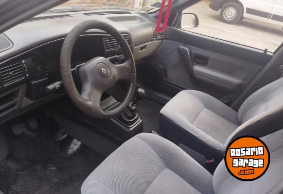 Autos - Renault R 19 1994 Nafta 190000Km - En Venta