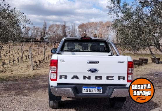 Camionetas - Ford Ranger xlt 2023 Diesel 70000Km - En Venta