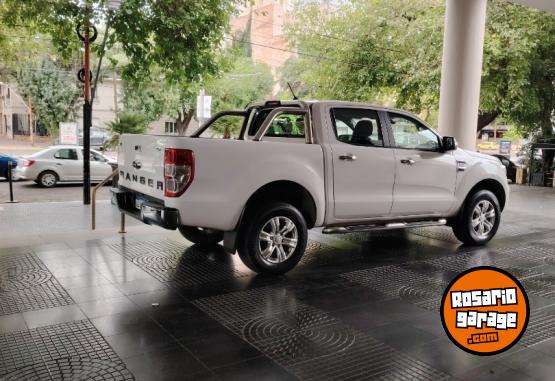 Camionetas - Ford Ranger xlt 2023 Diesel 70000Km - En Venta
