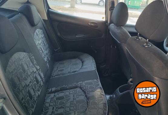 Autos - Peugeot 207 2012 GNC 190000Km - En Venta