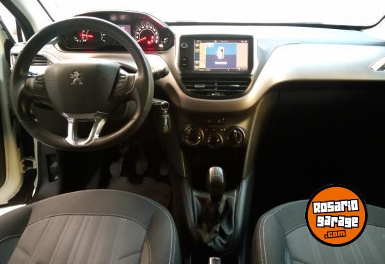 Autos - Peugeot 208 ALLURE 2017 Nafta 92000Km - En Venta