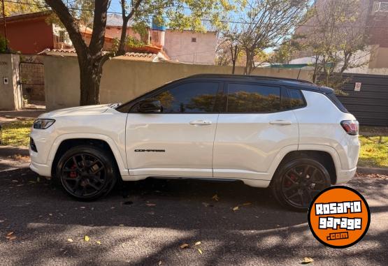 Camionetas - Jeep Compass black hawk 2025 Nafta 4000Km - En Venta