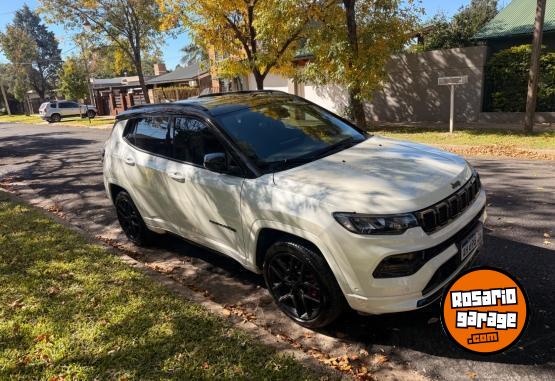Camionetas - Jeep Compass black hawk 2025 Nafta 4000Km - En Venta