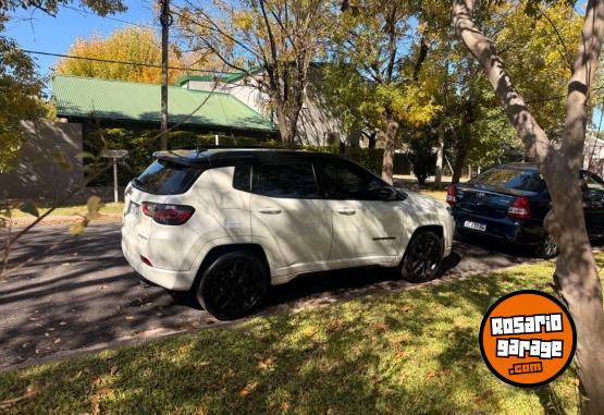 Camionetas - Jeep Compass black hawk 2025 Nafta 4000Km - En Venta