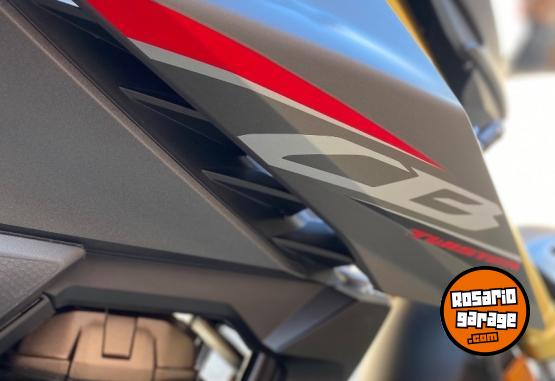 Motos - Honda Cb 300 2024 Nafta 5800Km - En Venta