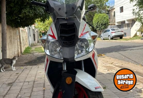 Motos - Benelli CAFFENERO 150 EFI 2017 Nafta 21000Km - En Venta