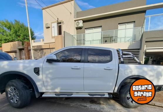 Camionetas - Ford Ford Ranger XLS 2023. 2023 Diesel 27000Km - En Venta