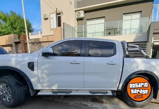 Camionetas - Ford Ford Ranger XLS 2023. 2023 Diesel 27000Km - En Venta