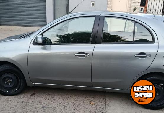 Autos - Nissan March 2015 Nafta 97000Km - En Venta