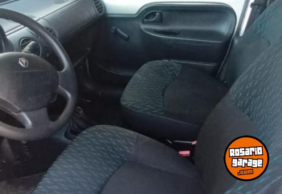 Utilitarios - Renault KANGOO FURG�N 2017 GNC 111111Km - En Venta