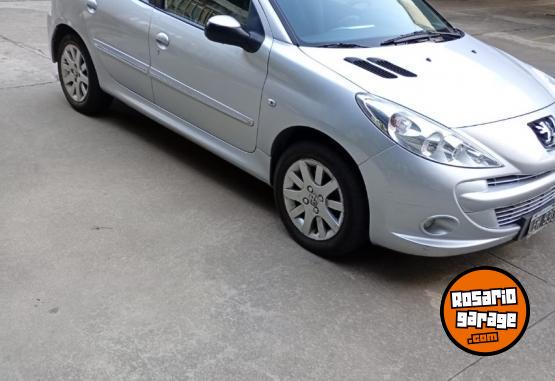Autos - Peugeot 207 XT 2012 Nafta 138000Km - En Venta