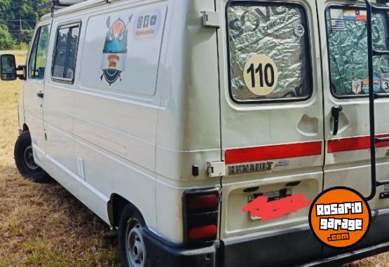 Utilitarios - Renault Renault trafic 1998 Diesel 111111Km - En Venta
