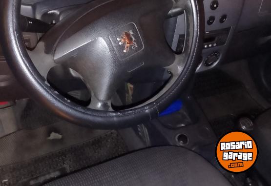 Utilitarios - Peugeot Partner 2011 Diesel 178000Km - En Venta