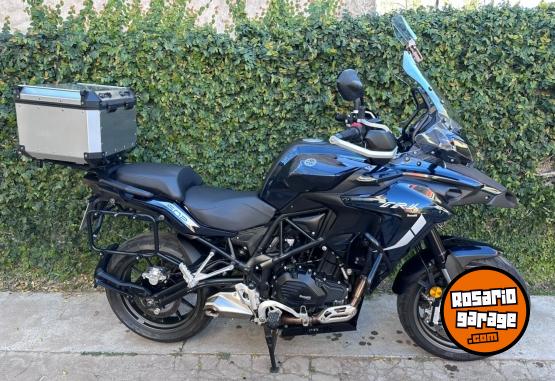 Motos - Benelli 502 2022 Nafta 12600Km - En Venta